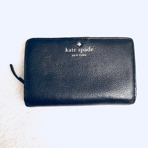 kate spade Handbags - Kate Spade Cobble Hill Jules wallet